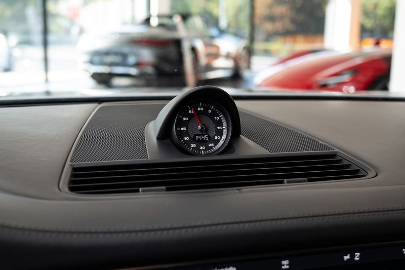 Porsche Panamera - fotka 13 z 25