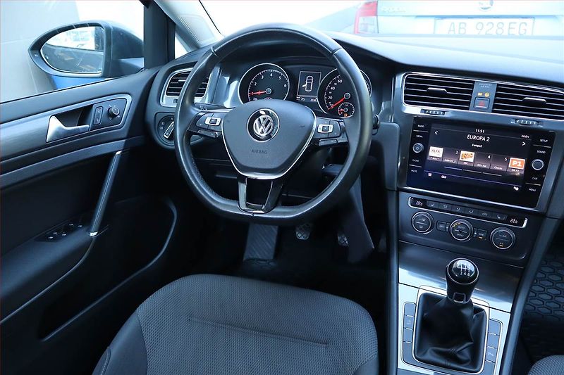Volkswagen Golf (2017) 1.4 TSI, Serv.kniha, Tempomat - fotka 7 z 23