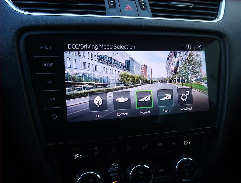 Škoda Octavia (2019) Laurin&Klement 2.0 TDI, 4X4 - fotka 21 z 30