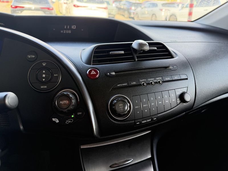 Honda Civic  1.4 Comfort - fotka 11 z 21