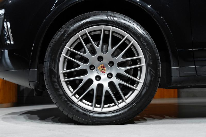 Porsche Cayenne Diesel Platinum - fotka 5 z 20
