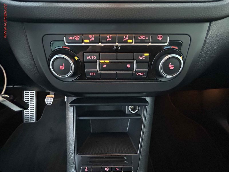 Volkswagen Tiguan (2012) 2.0TDi 4x4, 2.maj, Bixen - fotka 14 z 17