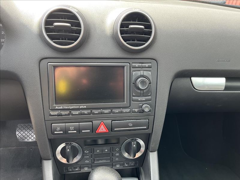 Audi A3 3,2 i V6 184KW 4x4  Sportback - fotka 16 z 45