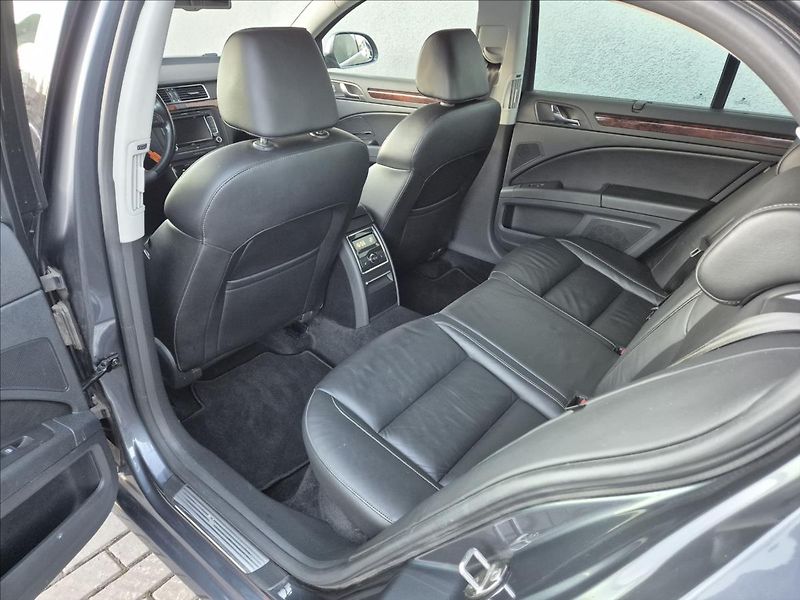 Škoda Superb 2,0 TDI 125KW DSG Kůže Xenon - fotka 15 z 33
