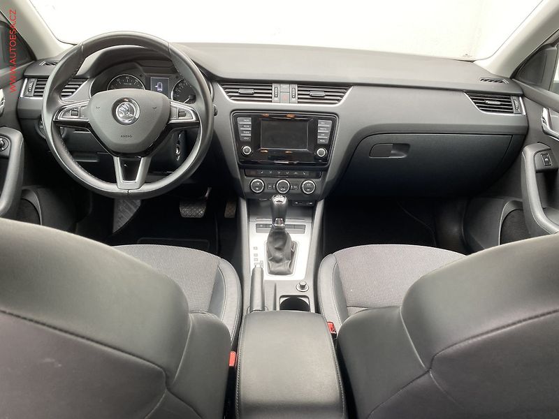 Škoda Octavia (2013) 1.4 TSi, Elegance, DSG - fotka 8 z 19