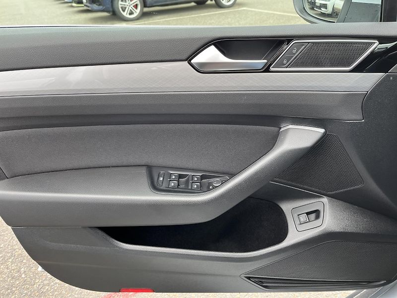 Volkswagen Passat Business 2.0 TDI 110 kW DSG Va - fotka 20 z 23