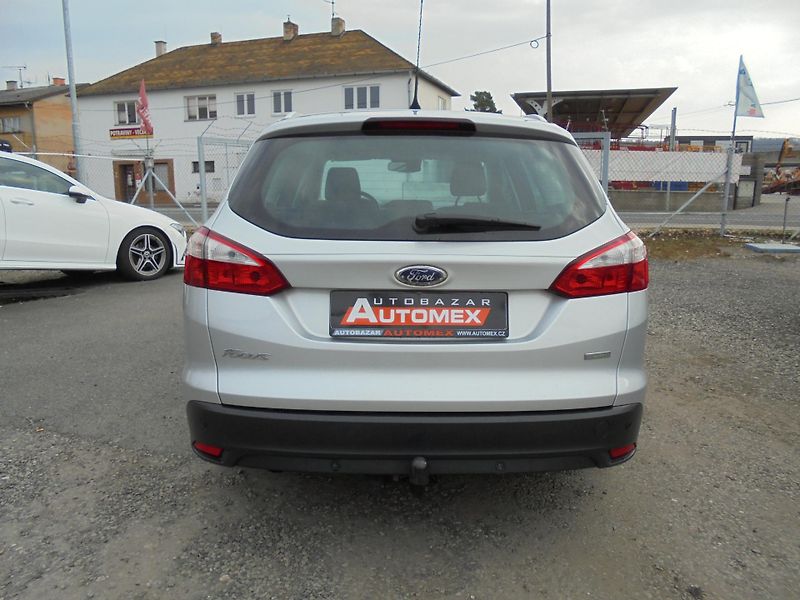 Ford Focus (2013) 1.0 EcoBoost-74kW-ALU-SUPER - fotka 6 z 11