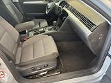 Volkswagen Passat 2,0 TDI,IQ LIGHT,EL.SEDADLA - náhled 6