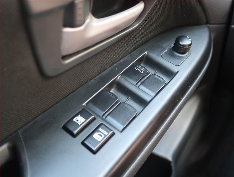 Suzuki SX4 (2007) 1.6 VVT, po STK, Tažné - fotka 15 z 17