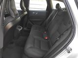 Volvo XC60 2,0 D3 Drive-E, Momentum Pro - náhled 13