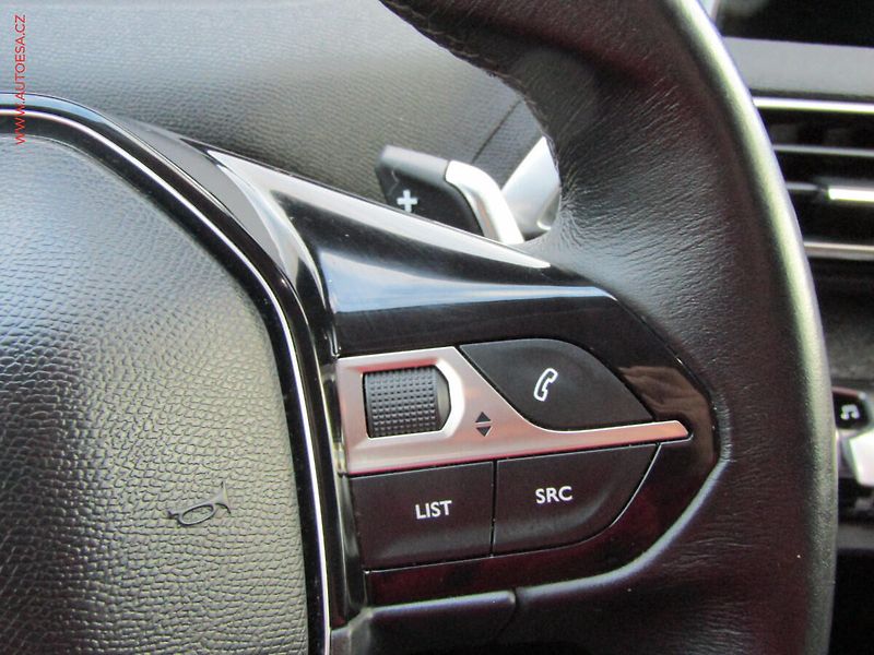 Peugeot 5008 (2017) 1.2 PT 7míst, ČR, Allure, AT - fotka 20 z 20