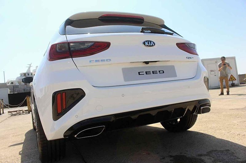 Kia ProCeed
