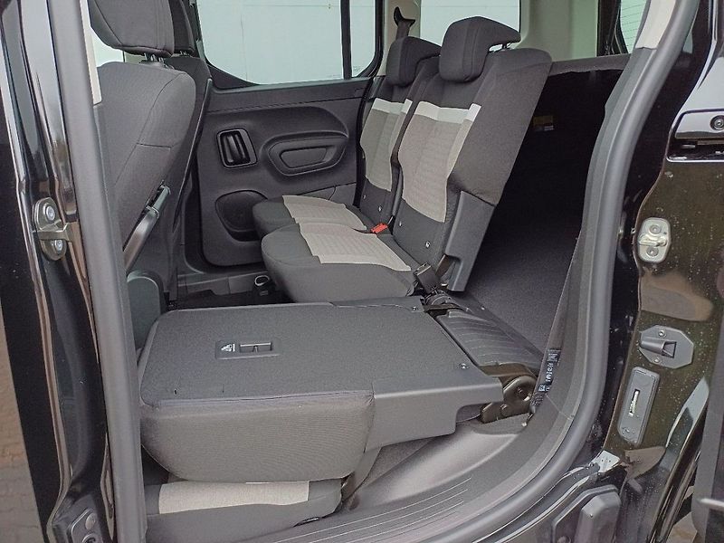 Citroën Berlingo PLUS PROFI Petrol 110k Manual - fotka 33 z 40