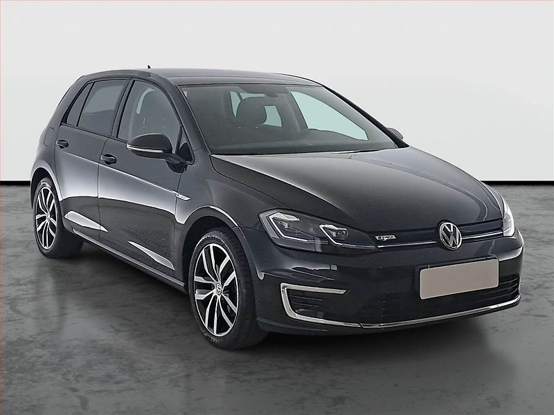 Volkswagen Golf (2019) 32 kWh - 37 Ah, Automat - fotografie inzerátu