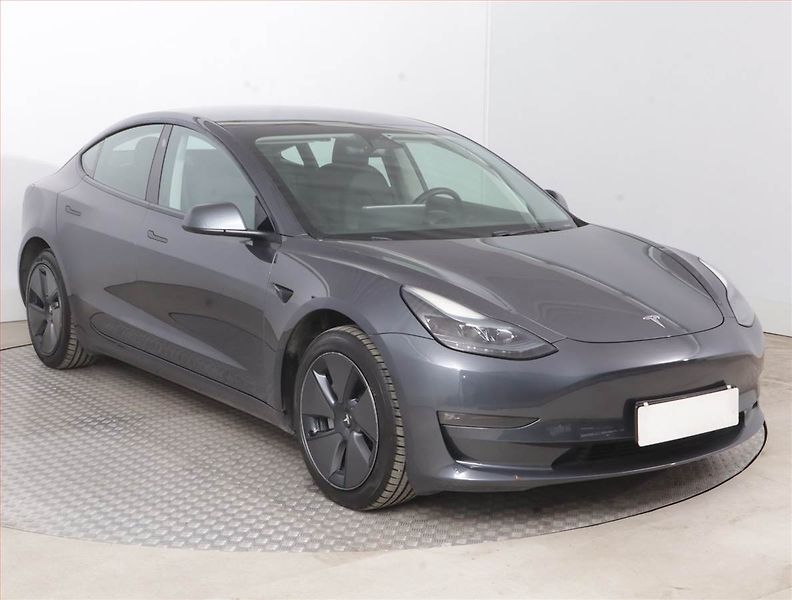 Tesla Model 3 (2023) Long Range RWD 79kWh, SoH 91% - fotografie inzerátu