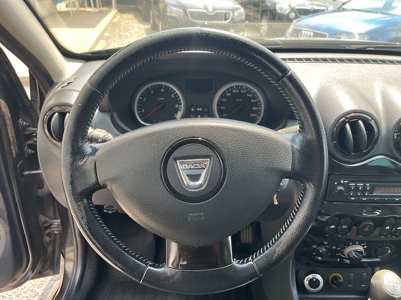 Dacia Duster (2010) 1.6 16 V  4x4 - fotka 9 z 28