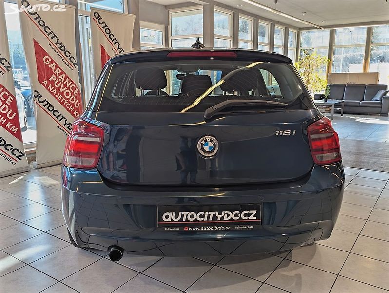 BMW Řada 1 116 i 100kW VÝHŘEVY, PDC - fotka 6 z 23