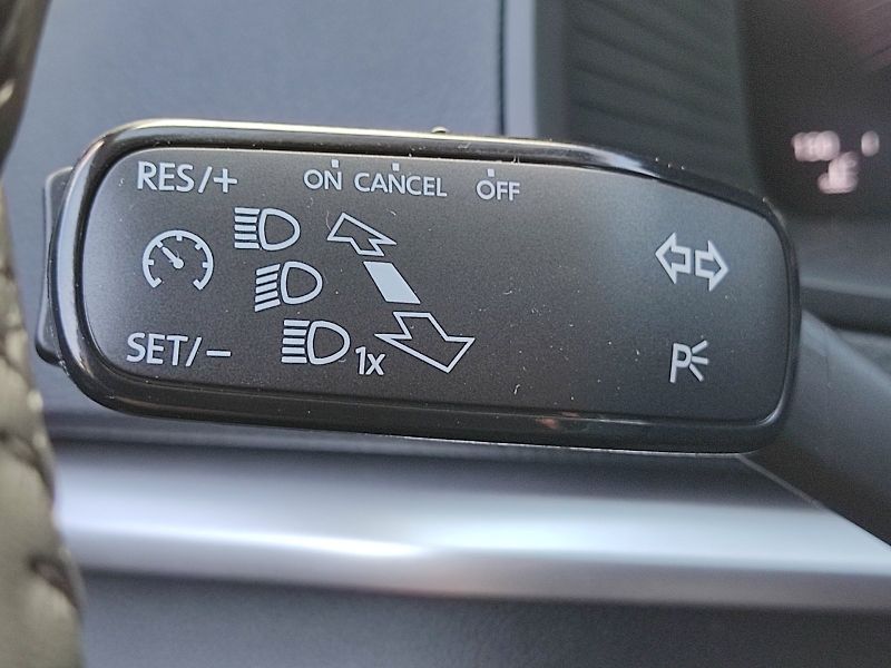 Škoda Karoq (2025) Selection 1,5 Tsi 110 Kw DSG - fotka 28 z 36