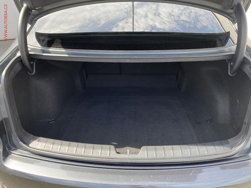 Hyundai i40 (2013) 2.0GDi, AC, park.asist - fotka 7 z 17