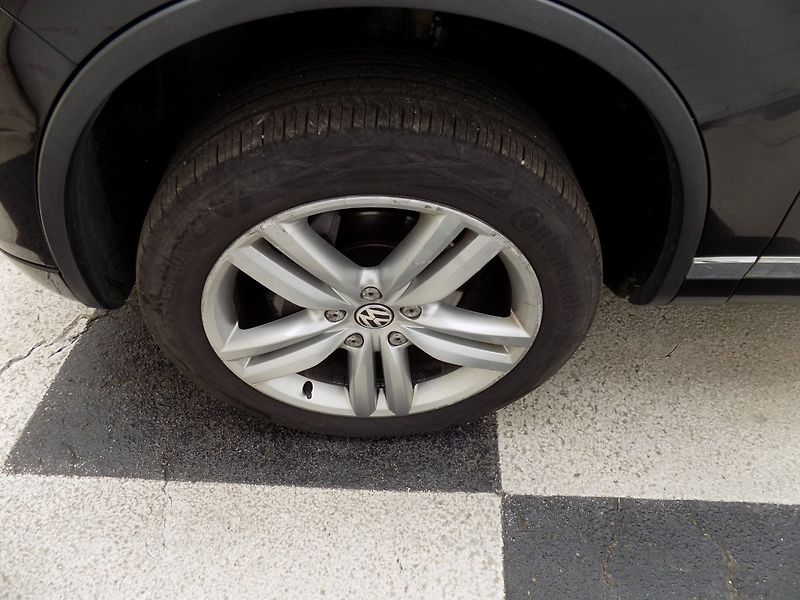 Volkswagen Touareg (2010) 3.0TDI/4x4/Chl.sedačky/LED/ - fotka 41 z 43