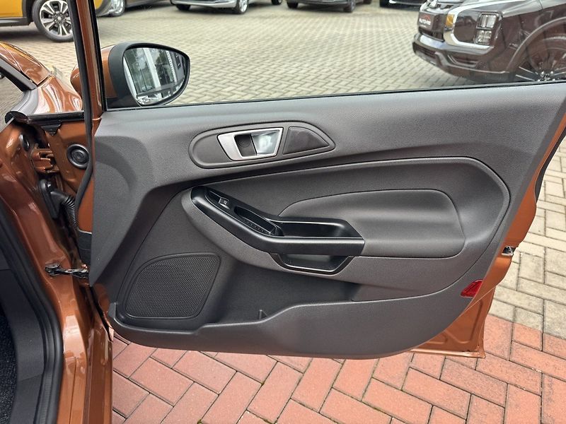 Ford Fiesta (2015) 1.25i Trend Klima LPG Rozvody - fotka 17 z 50