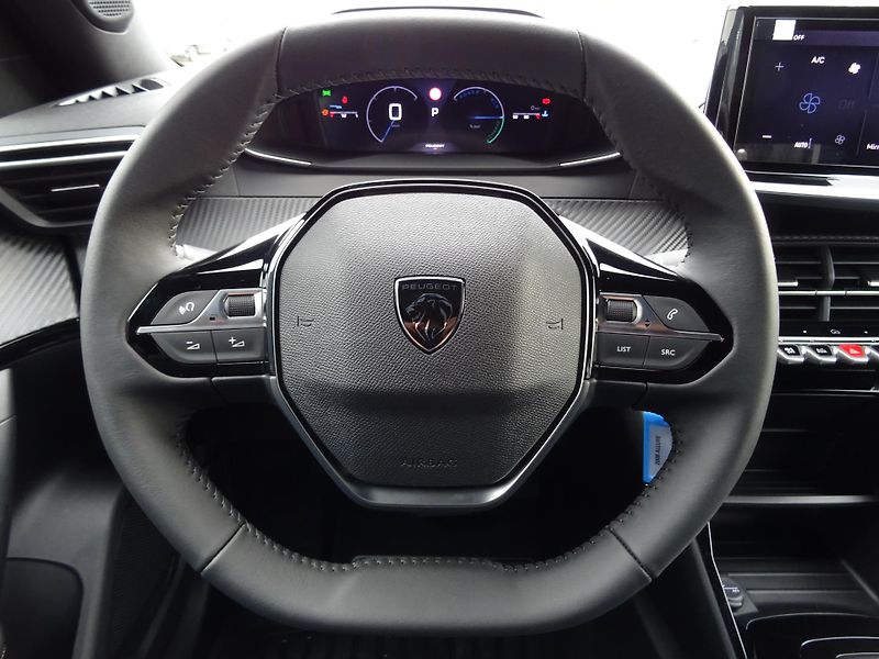 Peugeot 2008 (2026) ALLURE Hybrid 145k e-DCS6 - fotka 21 z 45