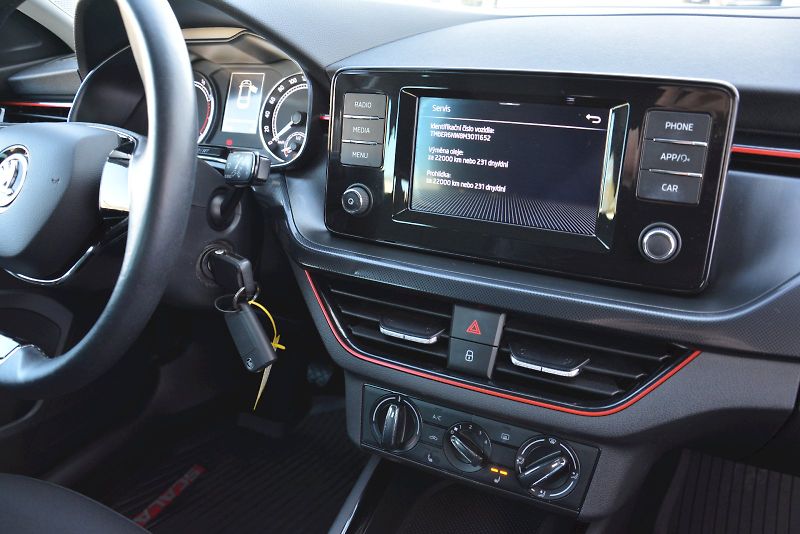 Škoda Scala (2020) 1.0 TSI 85 KW Ambition 125 LET - fotka 22 z 25