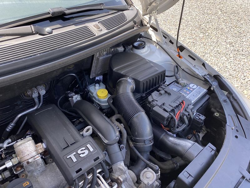 Škoda Fabia 1.2 TSI 63kW-CLIMATRONIC-TAŽNÉ - fotka 43 z 44