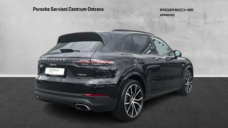 Porsche Cayenne E-HYBRID - fotka 6 z 24