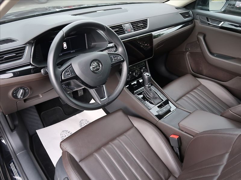 Škoda Superb 2,0 TSi,200kW,NovéČR,L&K,4x4 - fotka 9 z 32