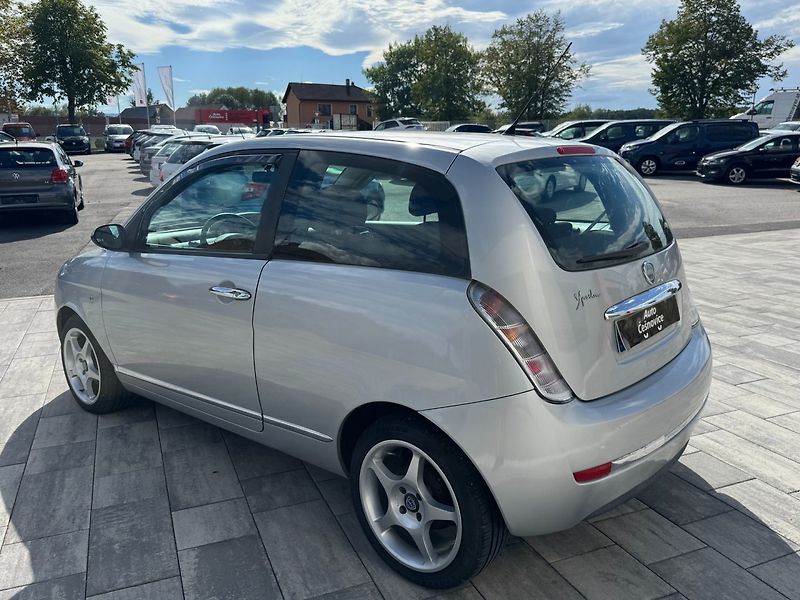 Lancia Y (2008) 1,4i 57 KW Klima - fotka 7 z 28