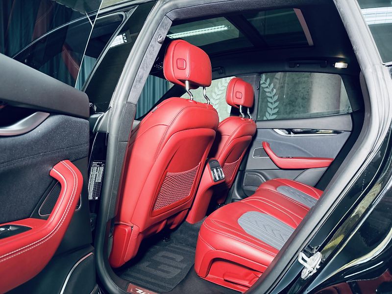 Maserati Levante (2017) 3.0d*V6*Ermenegildo.Zegna* - fotka 31 z 36
