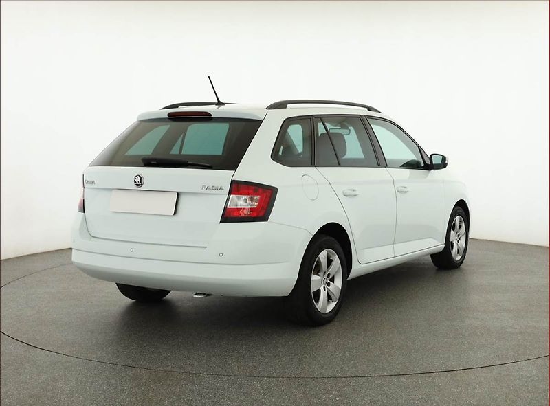 Škoda Fabia (2017) 1.2 TSI, Serv.kniha - fotka 5 z 16