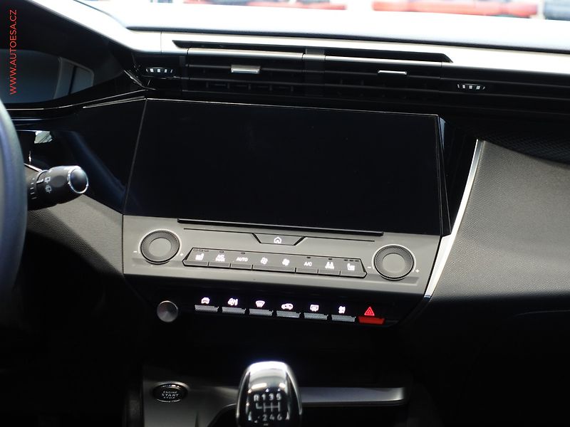 Peugeot 308 (2022) 1.2PT, ČR, Klima - fotka 13 z 21