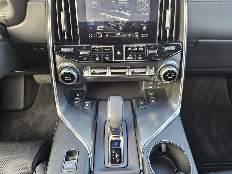 Lexus LX 700h (2025) 3,4 Overtrail+  HEV - fotka 19 z 22