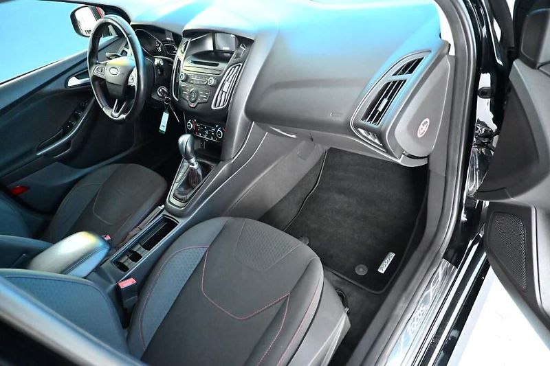 Ford Focus (2016) 1.5 SPORT ECOBOOST - fotka 10 z 25