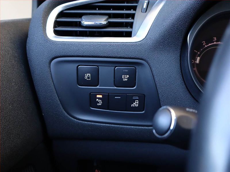 Citroën C4 (2013) Exclusive 1.6 HDi, Serv.kniha - fotka 15 z 15