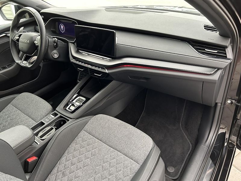 Škoda Octavia 2.0 TDI SportLine - fotka 9 z 29