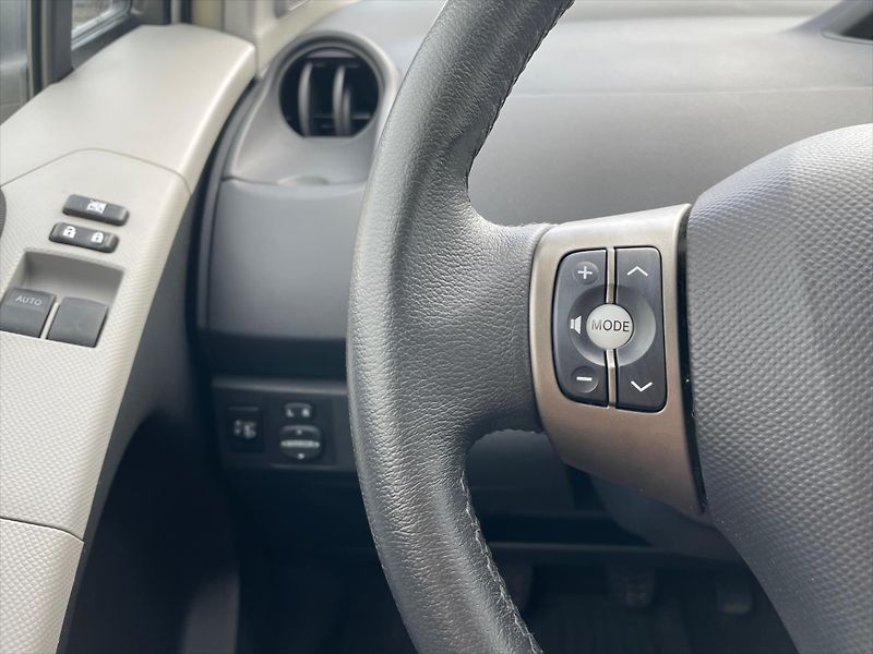 Toyota Yaris 1,0 Dream - fotka 12 z 15