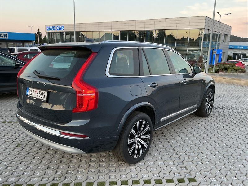 Volvo XC90 2,0 B5 173kW AWD LED CZ Kuže - fotka 5 z 27