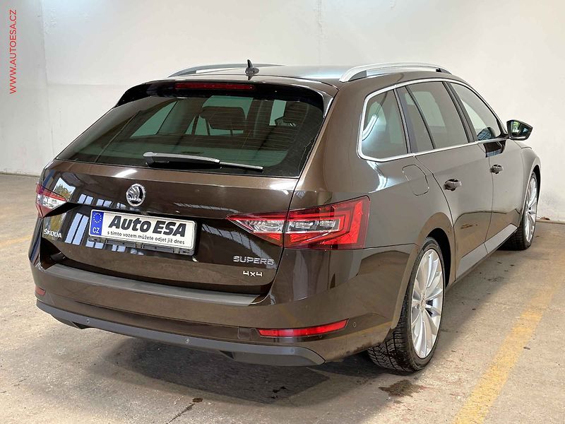 Škoda Superb (2015) 2.0 TDi 4x4, DSG, STK8/28 - fotka 4 z 17