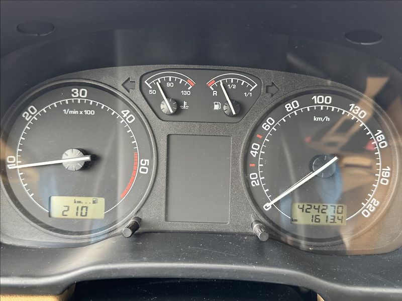Škoda Octavia 1,9 TDI 81kW ELEGANCE původ ČR - fotka 30 z 48