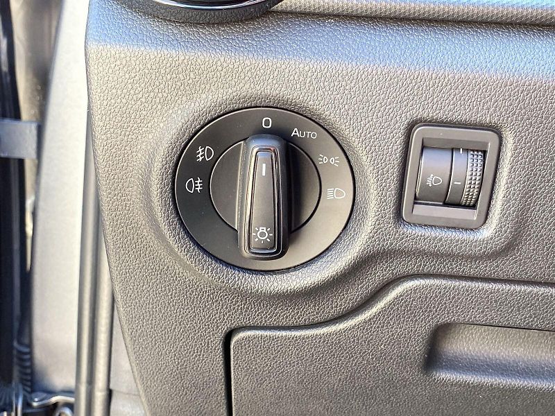 Škoda Fabia (2021) 1.0 TSI Ambition Plus - fotka 12 z 27