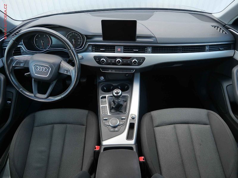 Audi A4 (2016) 2.0 TDi, AC, bixen, park - fotka 8 z 22