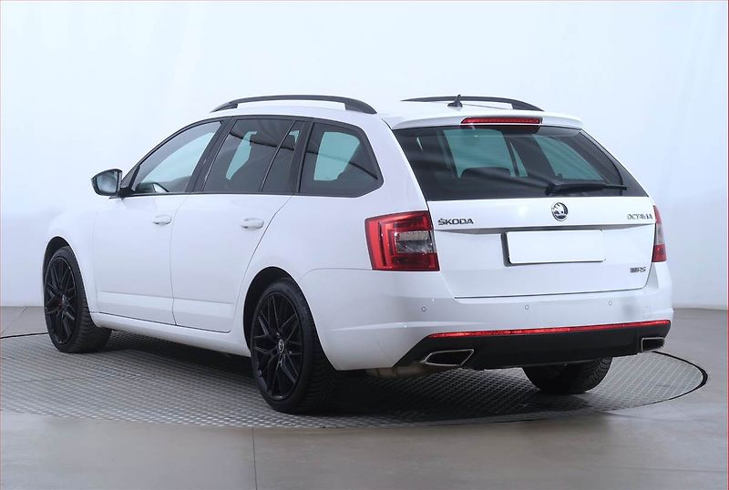 Škoda Octavia (2015) RS 2.0 TDI, Automat - fotka 4 z 23