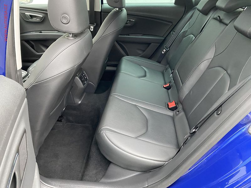 Seat Leon (2019) 1.6 TDi, Style, DSG, LED, ALU - fotka 10 z 18