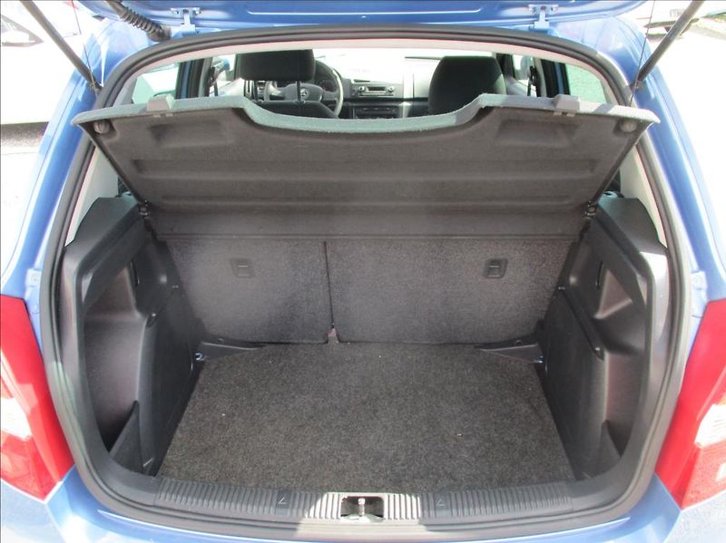 Škoda Fabia 1,2 TSI,aut.klima,serv.kniha, - fotka 9 z 36