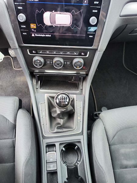 Volkswagen Golf (2018) - fotka 18 z 23