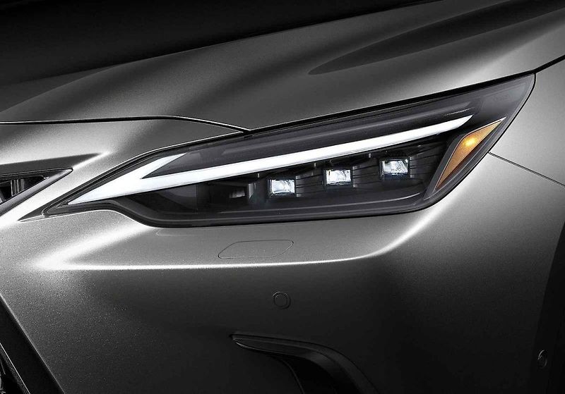 Lexus NX během testovací jízdy