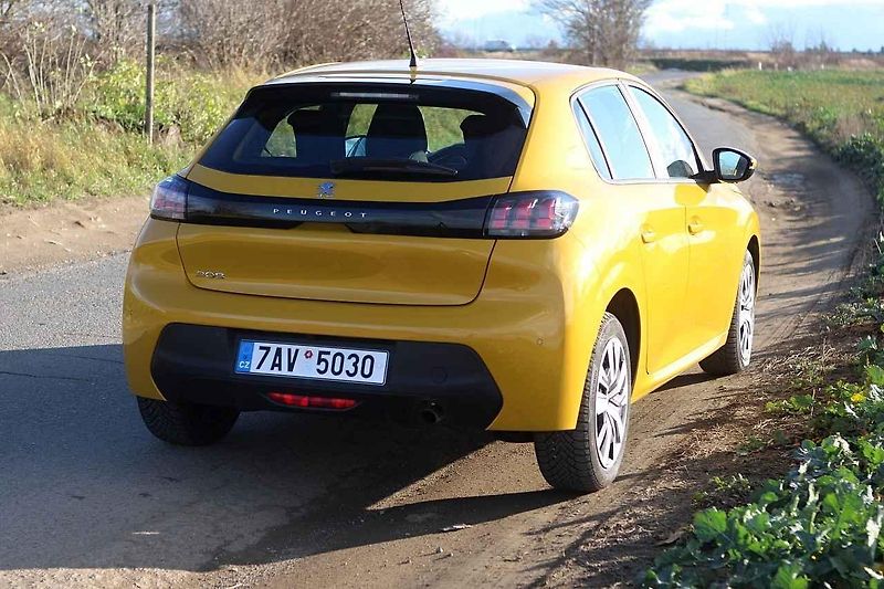 Peugeot 208 poprvé na české silnici